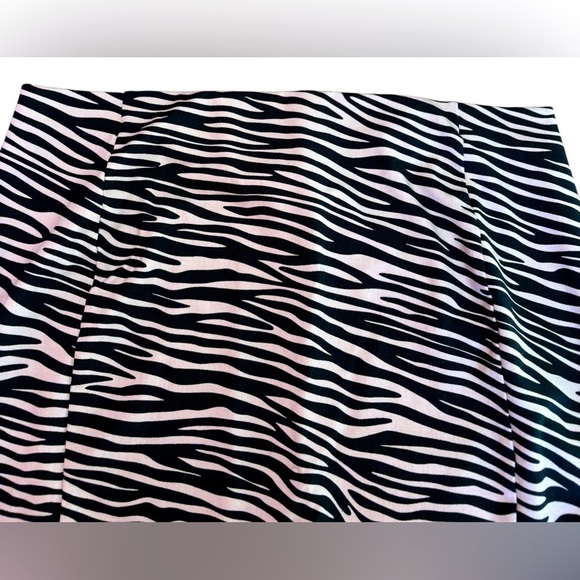 NWOT, Simply Emma, Plus-Size Zebra Print Elastic Skirt, 3X, Pink & Black - Picture 2 of 7
